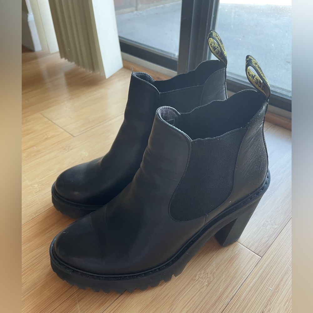 Dr. Marten's Women's Hurston Boot